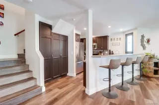 Photo #3: 220015176 Listing