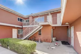 Photo #2: 220016501 Listing 