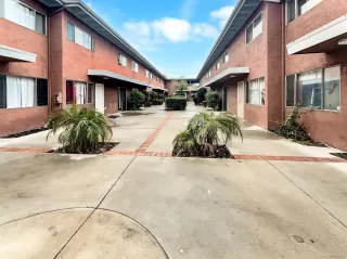 Photo #3: 220016501 Listing 