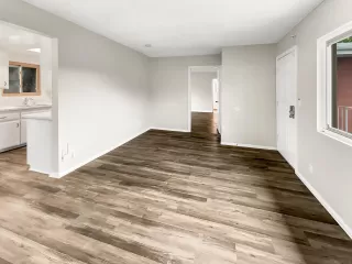 Photo #5: 220016501 Listing 