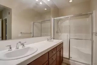 Photo #5: 220018574 Listing