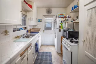 Photo #6: 220021836 Listing 