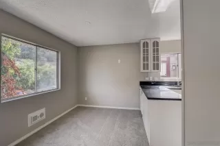 Photo #4: 220021842 Listing