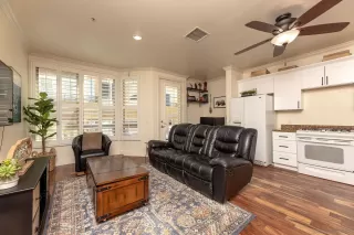 Photo #1: 220022178 Listing