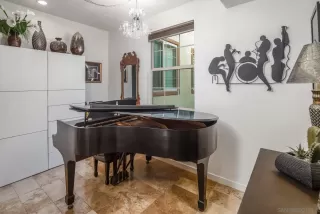 Photo #5: 220023592 Listing