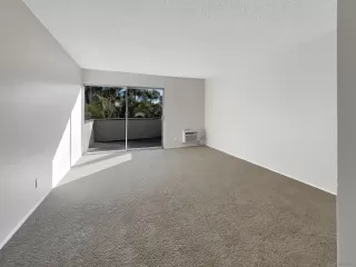 Photo #4: 220023594 Listing