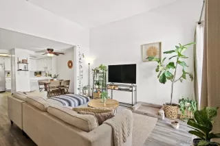 Photo #5: 220023596 Listing