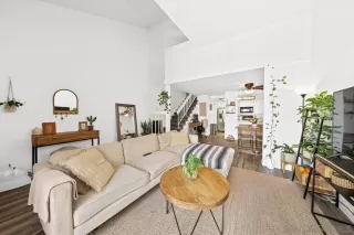 Photo #6: 220023596 Listing