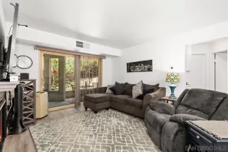 Photo #3: 220023664 Listing