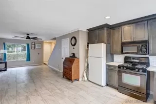 Photo #5: 220023935 Listing