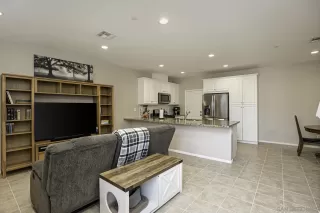 Photo #4: 220024555 Listing