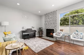 Photo #5: 220025018 Listing 