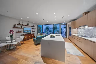 Photo #5: 220025606 Listing