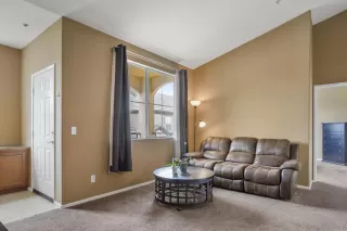 Photo #5: 220025629 Listing 