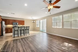 Photo #5: 220025669 Listing