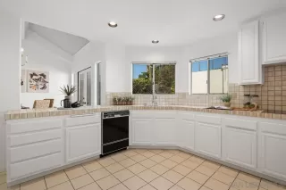 Photo #5: 220026460 Listing