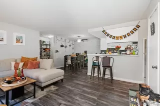 Photo #3: 220026505 Listing 