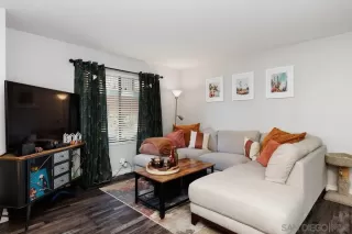 Photo #4: 220026505 Listing 