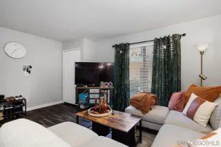 Photo #5: 220026505 Listing 