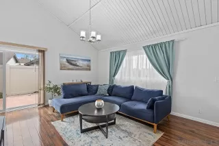 Photo #2: 220026583 Listing