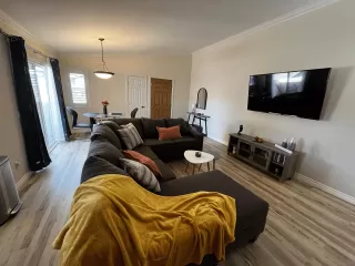 Photo #2: 220026596 Listing