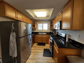 Photo #3: 220026596 Listing