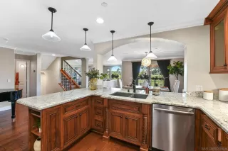 Photo #2: 220027696 Listing