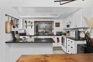 Photo #6: 220028107 Listing 