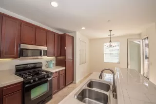 Photo #1: 220028151 Listing