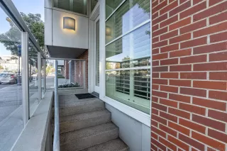 Photo #3: 220028559 Listing