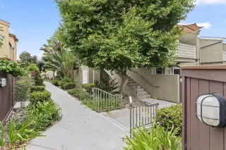 Photo #5: 220028595 Listing