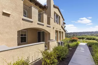 Photo #1: 220028618 Listing