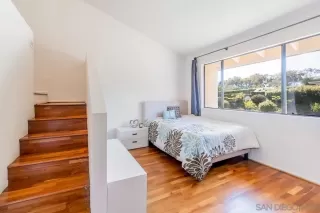 Photo #3: 220028789 Listing