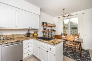 Photo #4: 220028925 Listing 