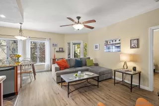 Photo #2: 220028951 Listing 