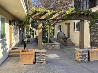 Photo #4: 220029285 Listing 