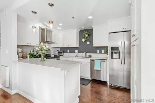 Photo #2: 220029355 Listing 