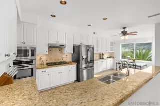 Photo #1: 220029367 Listing