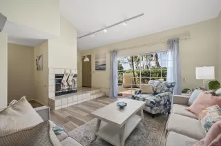 Photo #5: 220029412 Listing