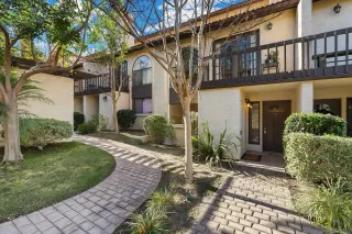 Photo #1: 220029523 Listing