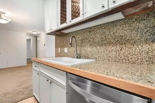 Photo #6: 220029557 Listing