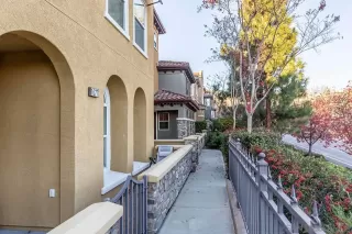 Photo #2: 220029559 Listing 