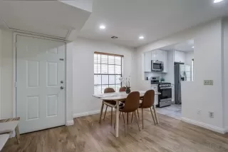 Photo #2: 220029569 Listing 