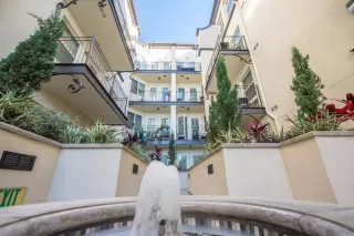 Photo #2: 220029599 Listing 