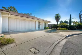 Photo #2: 220029653 Listing 