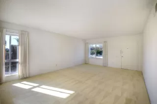 Photo #6: 220029653 Listing 