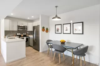 Photo #1: 220029769 Listing 