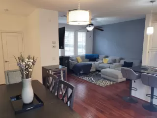 Photo #2: 220029773 Listing 