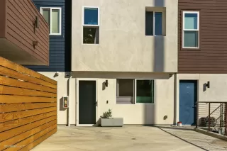 Photo #1: 220029935 Listing 