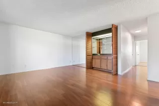 Photo #1: 220029947 Listing 